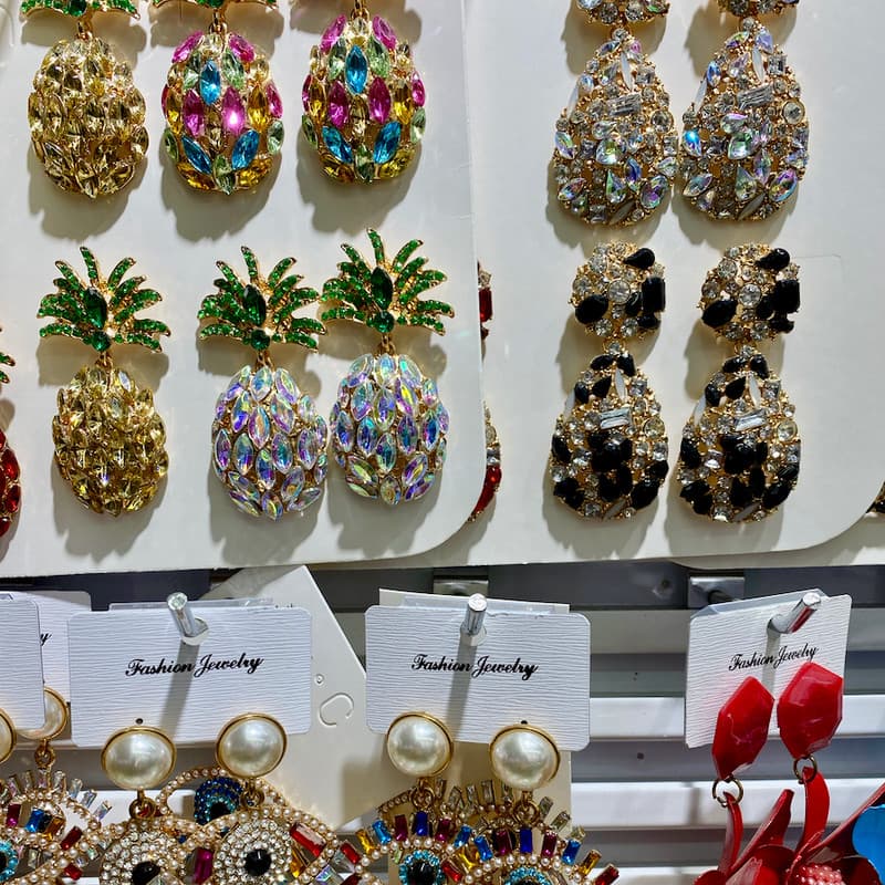 Colourful fashion jewelry displayed at Yiwu market
