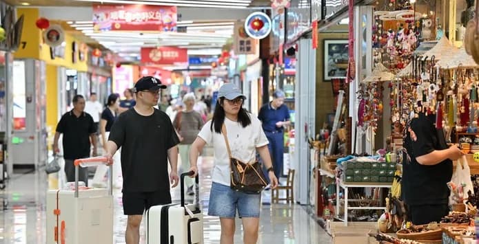 Unlocking Global Margins: How International Buyers Benefit from Sourcing in Yiwu